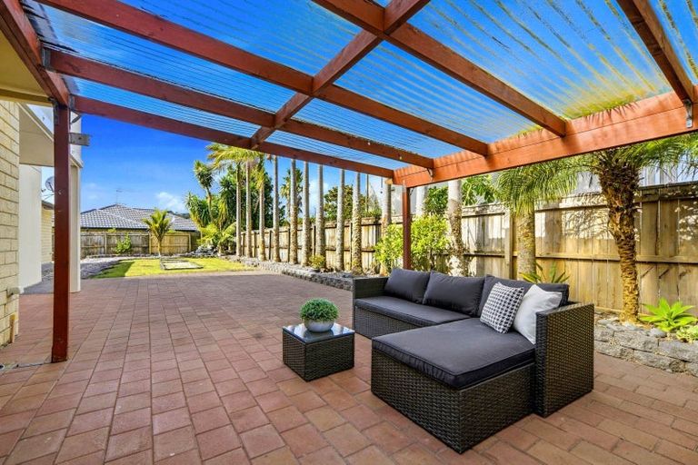 Photo of property in 1 William Gamble Drive, Greenhithe, Auckland, 0632