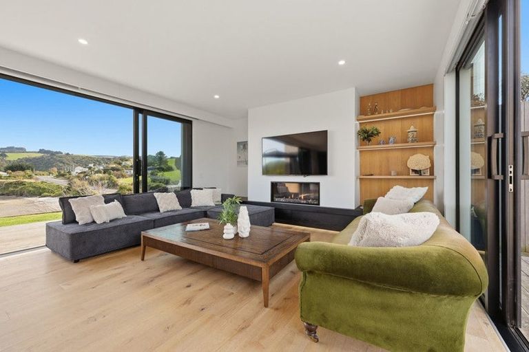 Photo of property in 1371 Taieri Mouth Road, Taieri Mouth, 9091