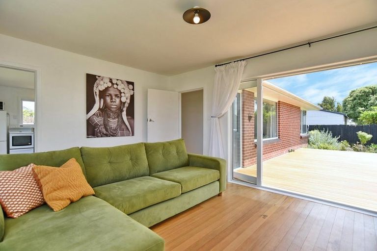 Photo of property in 25 Fairmont Place, Hornby, Christchurch, 8042