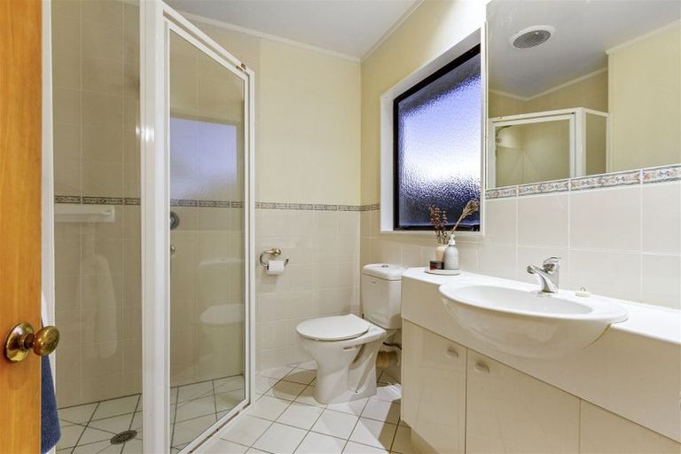 Photo of property in 44 Milford Road, Milford, Auckland, 0620