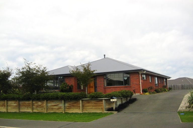 Photo of property in 4 Sunninghurst Drive, Fairfield, Dunedin, 9018