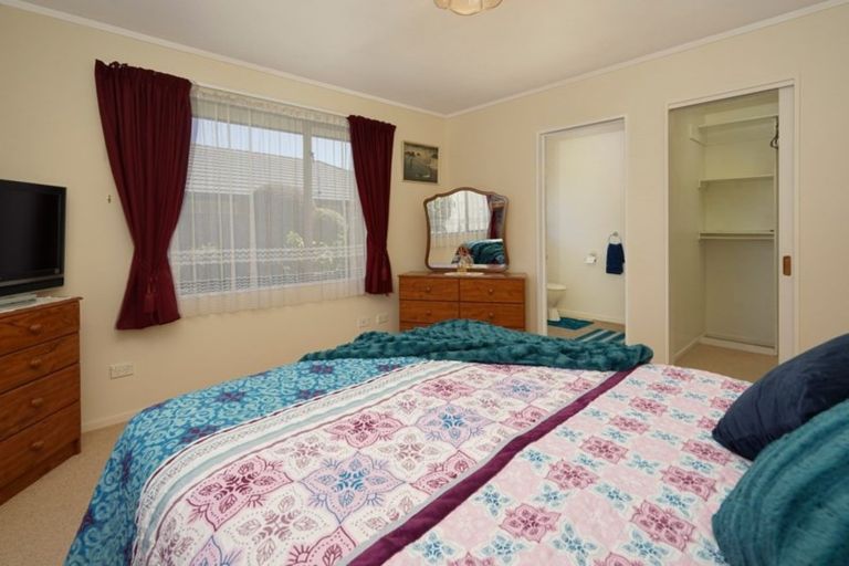 Photo of property in 32 Masefield Street, Stoke, Nelson, 7011