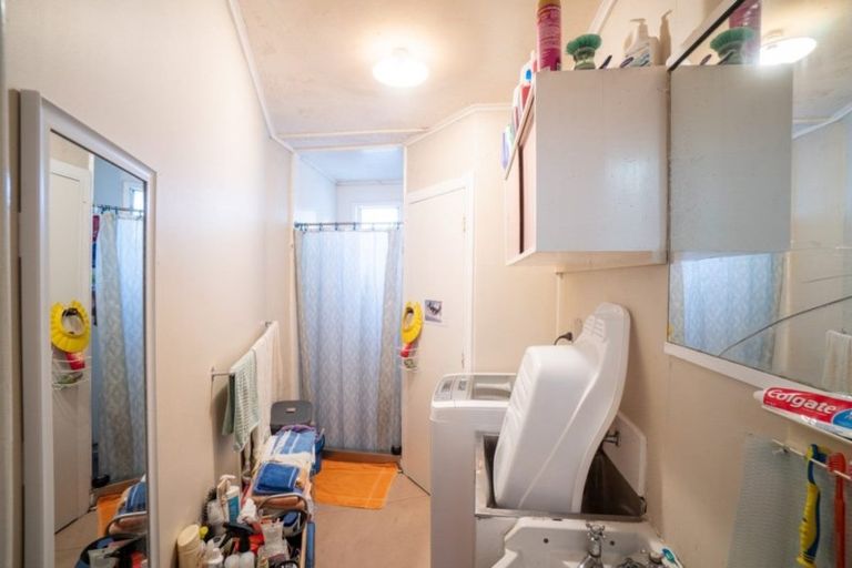 Photo of property in 90 Victoria Avenue, Palmerston North, 4410