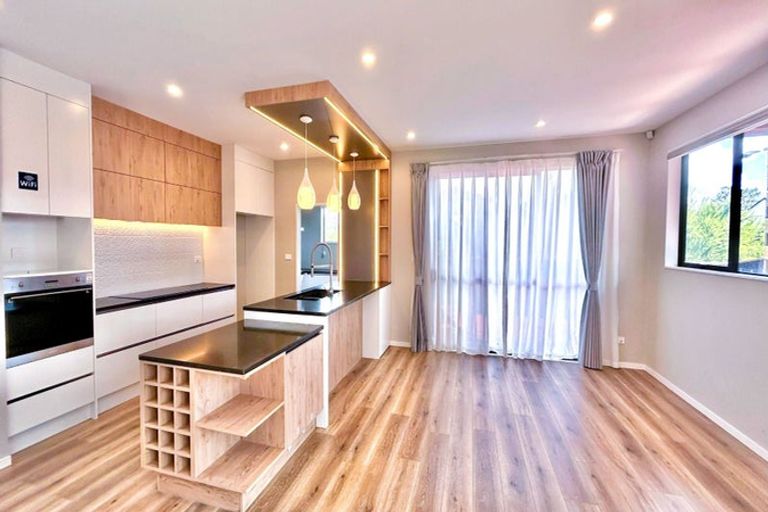 Photo of property in 12 Mantis Lane, Hobsonville, Auckland, 0616