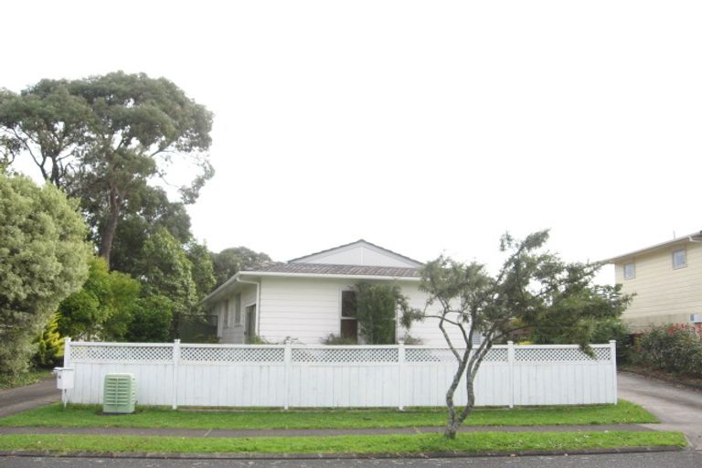 Photo of property in 23 Reelick Avenue, Pakuranga Heights, Auckland, 2010