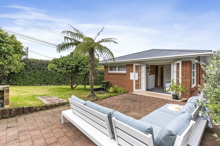 Photo of property in 28 Richmond Avenue, Northcote Point, Auckland, 0627