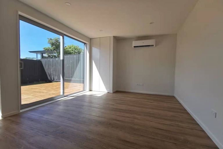 Photo of property in 37 Takapu Street, Henderson, Auckland, 0612