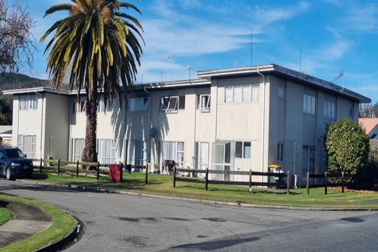 Photo of property in 8/10 Deere Avenue, Fenton Park, Rotorua, 3010