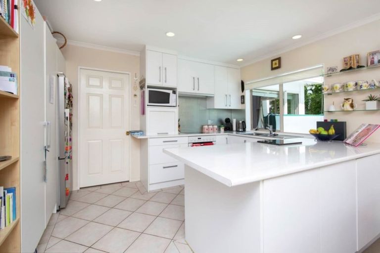 Photo of property in 1/117 Wellington Street, Howick, Auckland, 2014