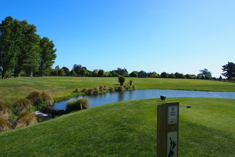 Photo of property in 4 Burntwood Lane, Pegasus, 7612