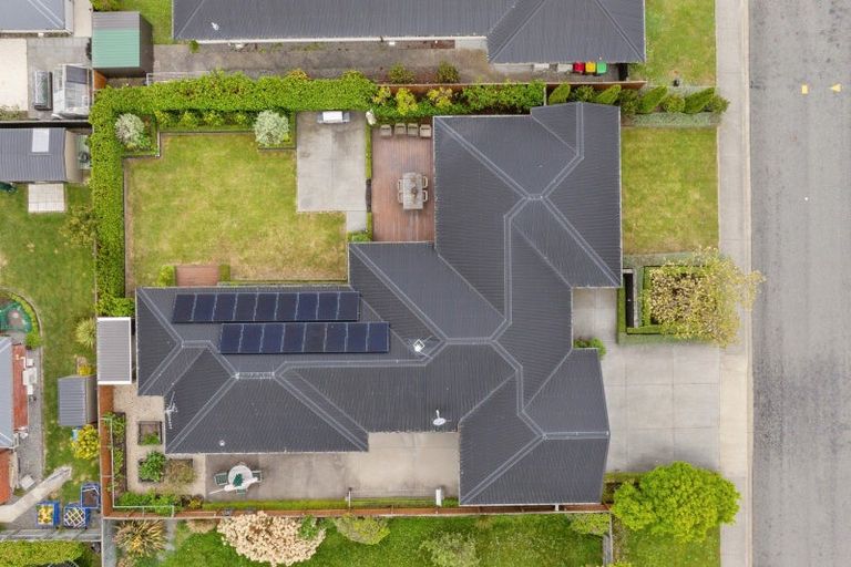 Photo of property in 8 Beech Drive, Rangiora, 7400