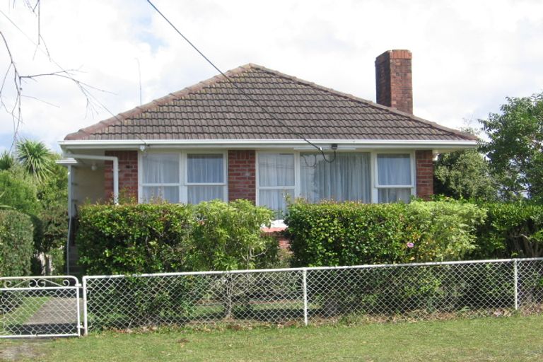 Photo of property in 636e East Coast Road, Pinehill, Auckland, 0630