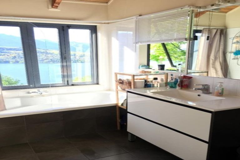 Photo of property in 6c Gum Lane, Queenstown, 9300