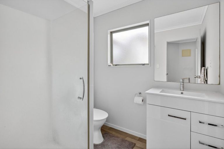 Photo of property in 104a Kingswood Road, Brookfield, Tauranga, 3110