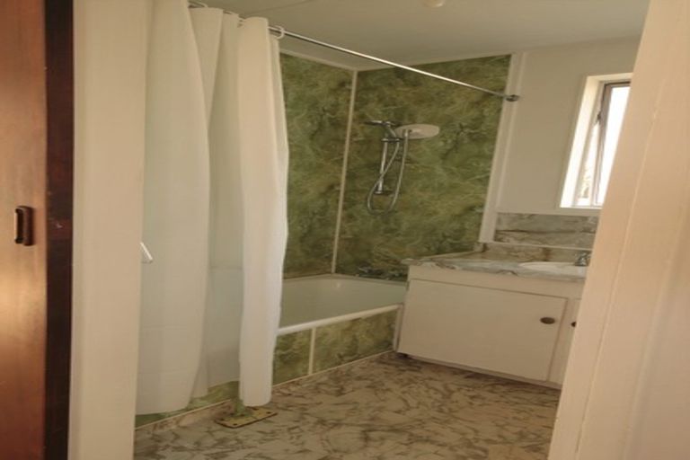 Photo of property in 2 Montgomery Street, Waipukurau, 4200