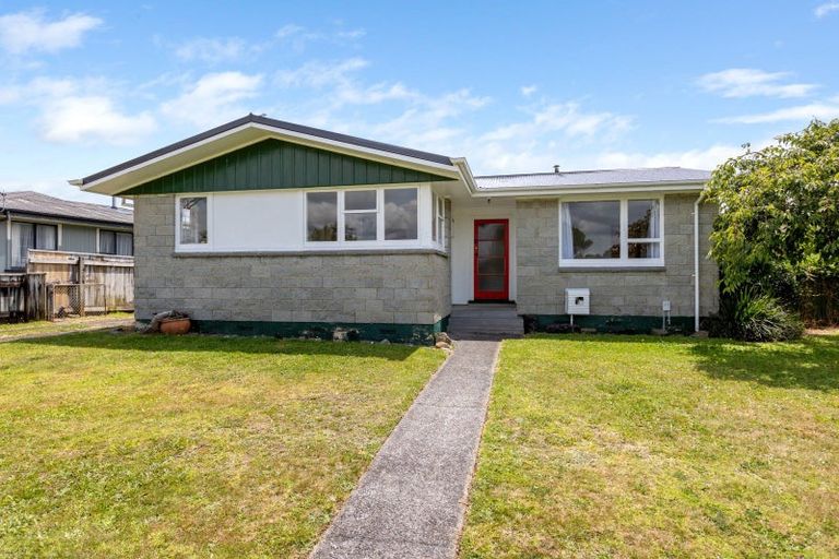 Photo of property in 75 Wrantage Street, Westown, New Plymouth, 4310