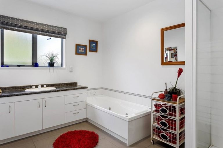 Photo of property in 27 Melford Close, Rangiora, 7400