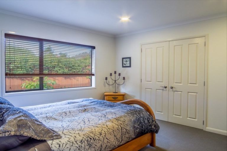 Photo of property in 2 Ohuirehe Road, Coastlands, Whakatane, 3120