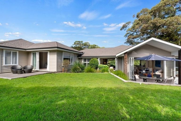 Photo of property in 59 Lonely Road, Fairview Heights, Auckland, 0632