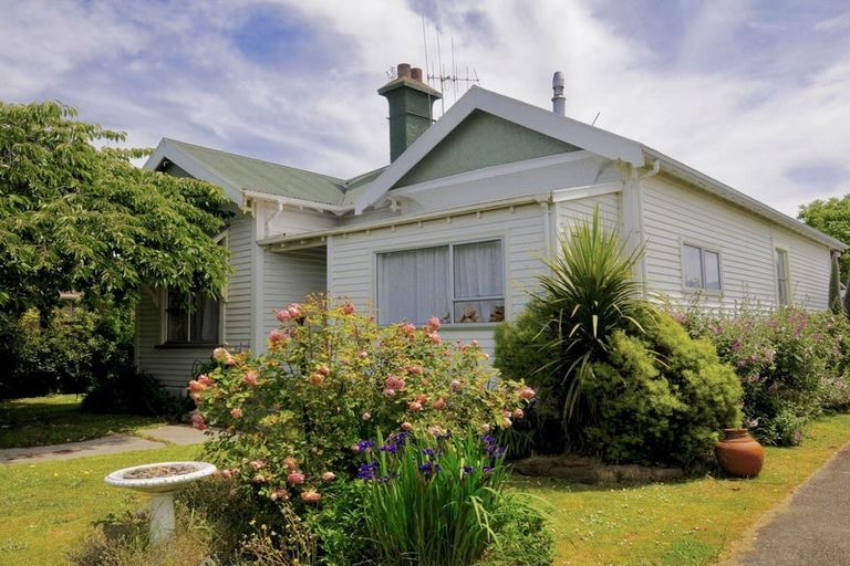 Photo of property in 30 Rhodes Street, Waimate, 7924
