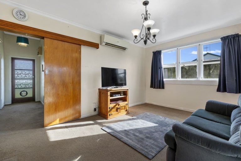 Photo of property in 29 James Street, Inglewood, 4330