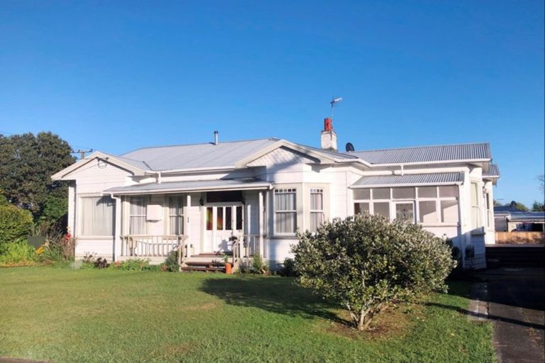 Photo of property in 131 Weraroa Road, Levin, 5510