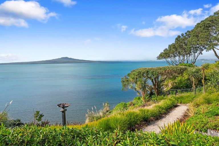 Photo of property in 52 Seacliffe Avenue, Belmont, Auckland, 0622