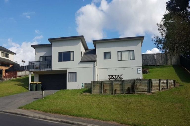 Photo of property in 6 Ruze Vida Drive, Massey, Auckland, 0614