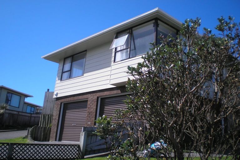 Photo of property in 15 Welland Place, Island Bay, Wellington, 6023