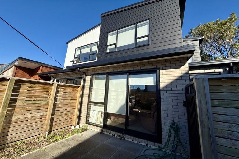 Photo of property in 9/564 High Street, Boulcott, Lower Hutt, 5010