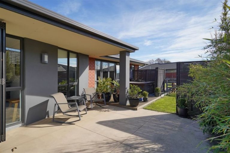 Photo of property in 11 Mcmahon Drive, Aidanfield, Christchurch, 8025