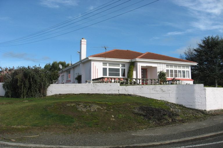 Photo of property in 2 Castle Street, Riverton/aparima, Riverton, 9822