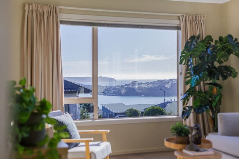 Photo of property in 19 Aspiring Terrace, Aotea, Porirua, 5024