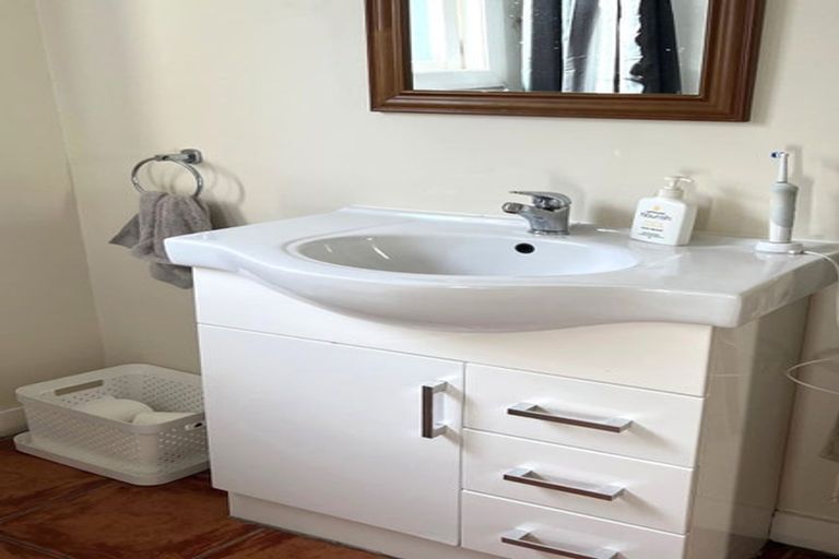 Photo of property in 9 Medway Street, Island Bay, Wellington, 6023