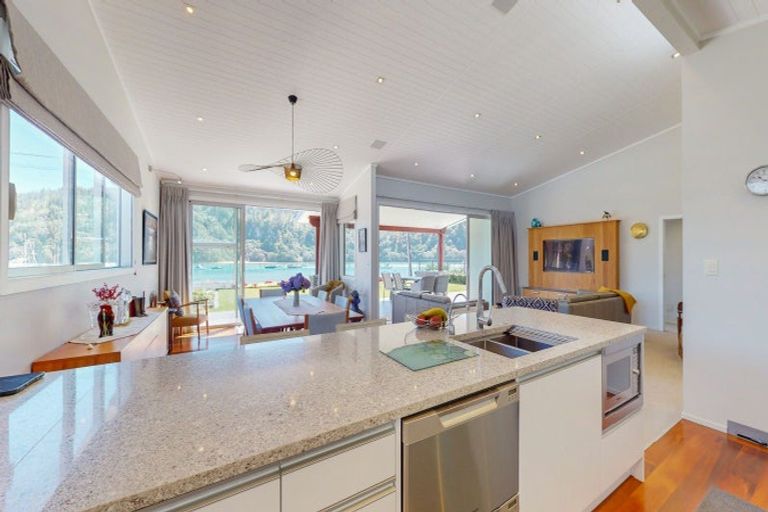 Photo of property in 207a Beach Road, Whangamata, 3620