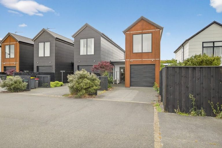 Photo of property in 10 Packard Crescent, Halswell, Christchurch, 8025