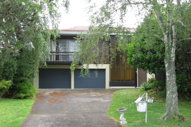 Photo of property in 18 Balgowan Terrace, Conifer Grove, Takanini, 2112