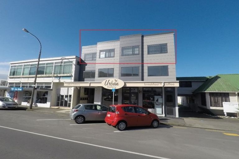 Photo of property in 4/232 Main Road, Tawa, Wellington, 5028