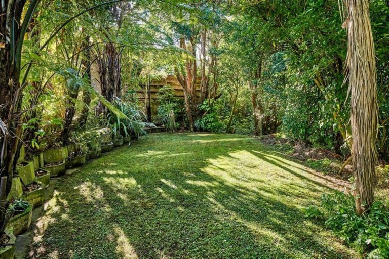 Photo of property in 14 Laburnum Grove, Maungaraki, Lower Hutt, 5010