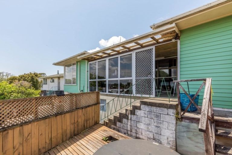 Photo of property in 11 Walden Place, Mangere East, Auckland, 2024