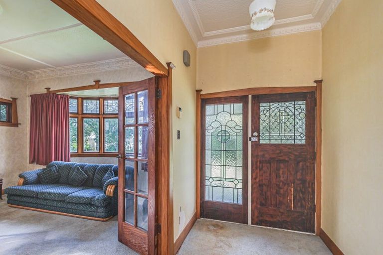 Photo of property in 47 Queenwood Road, Levin, 5510