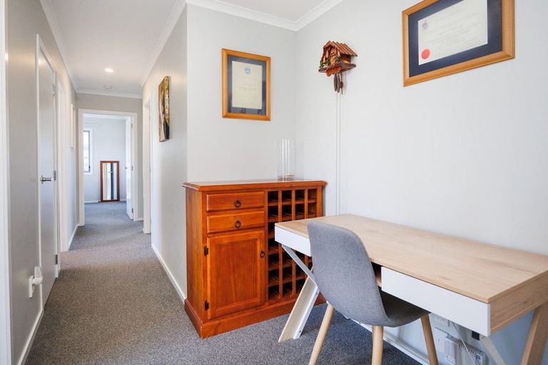 Photo of property in 29 Wescombe Grove, Feilding, 4702