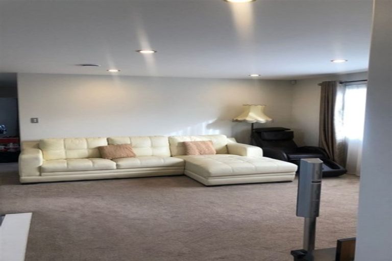 Photo of property in 21b Stamford Crescent, Flat Bush, Auckland, 2019