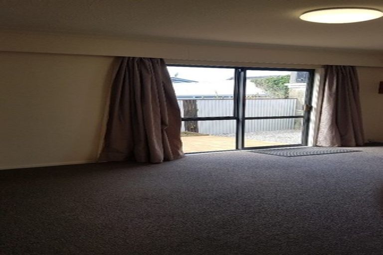 Photo of property in 4 Amberley Grove, Hutt Central, Lower Hutt, 5010