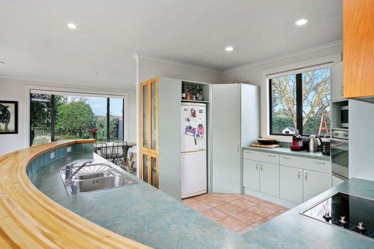 Photo of property in 24 Cowley Drive, Leamington, Cambridge, 3432