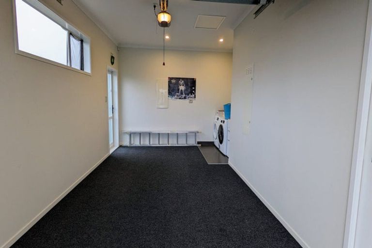 Photo of property in 12 Aro Mato Place, Huapai, Kumeu, 0810