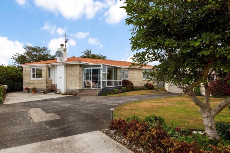 Photo of property in 52a Dixon Avenue, Hawera, 4610