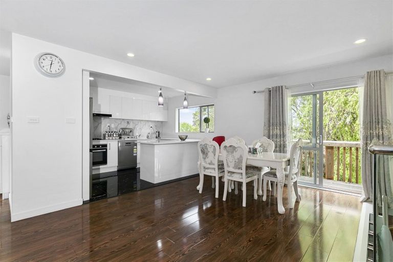 Photo of property in 77a Royal Road, Massey, Auckland, 0614