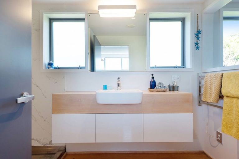 Photo of property in 29a Greenaway Road, Waikanae, 5036