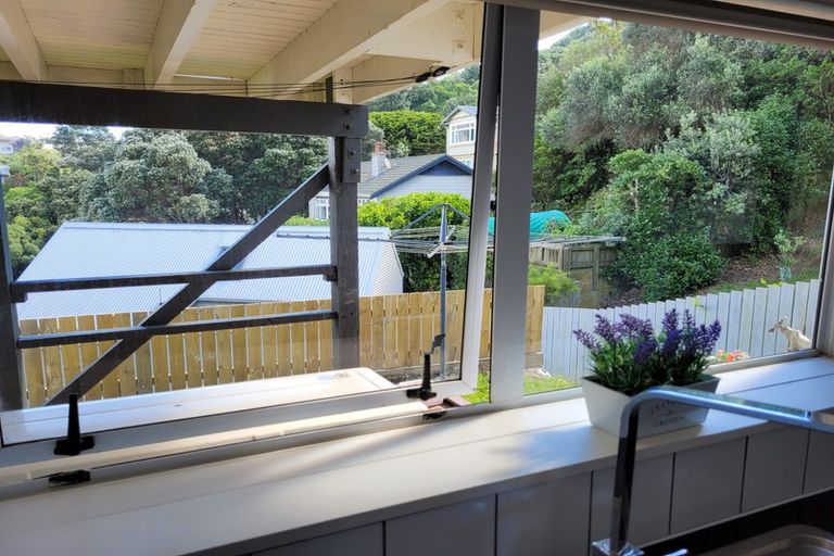 Photo of property in 13 Oku Street, Island Bay, Wellington, 6023